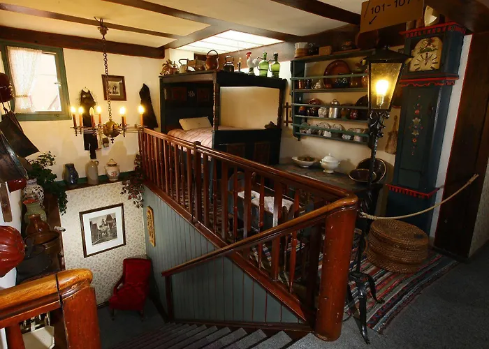 Roter Hahn Gasthof 3*